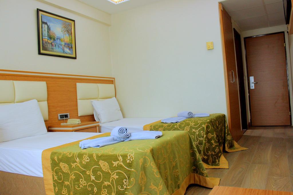 Hotel Buyuk Paris Istanbul Exterior photo